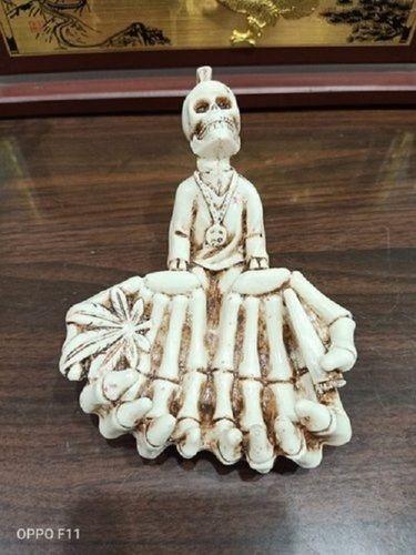 White Stylish And Decorative Antique Poly Resin Ashtray Pirates Skeleton