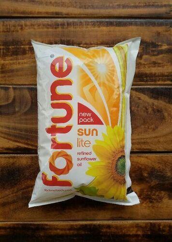 Common Fortune New Pack Sunlite Refined Sunflower Cooking Oil, 1 Liter Pouch Pack