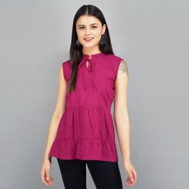 Printed Comfortable And Breathable Plain Pink Color Sleeveless Layered Cotton Tops For Women