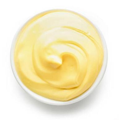  पीला एक स्वादिष्ट और स्वादिष्ट क्रीमी कस्टर्ड बनाने में मदद करता है 