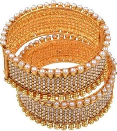 Imitation Pearl Women Beautiful Golden Design Fancy Stone Work Round Golden Metal Bangle Set For Party