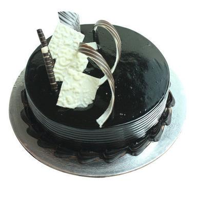 Classy And Elegant Look Sweet Taste Mouth Watering Dark Chocolate Cake With Choco Stick Topping 