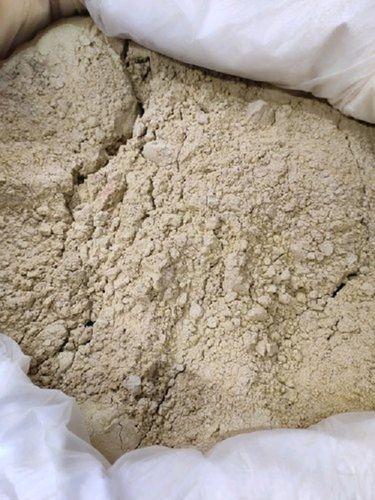 Natural And Hygienically Processed Rice Bran Rp Fine Cattle Feed Application: Water