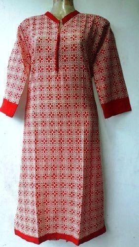 Washable Women Casual Wear Round Neck 3/4 Sleeves Printed Red Cotton Kurti