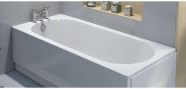 White Ceramic Oval Shape Bathtub For Home And Hotel