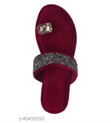  लाल महिलाओं के लिए आकर्षक डिजाइन सॉलिड फ्लैट हील सैंडल