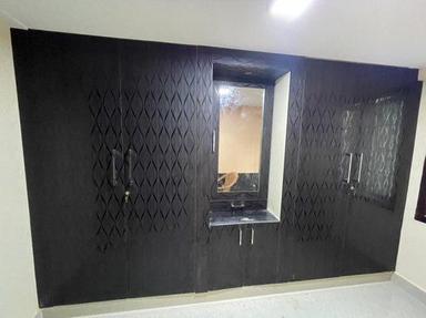 Black Plywood 3 Doors Modular Wooden Bedroom Almirah Wardrobe, For Residential, With Locker