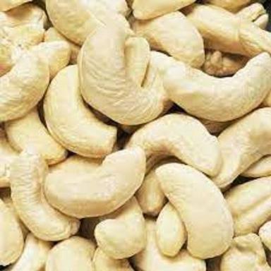 Hygienically Processed Highly Nutritious Rich In Protien Vitamins Fiber Cashew Nut  Crop Year: 2 Months