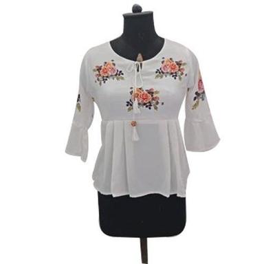 White And Printed Casual Wear Fancy Top For Ladies