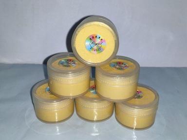 Skin Friendly Easy To Use And Moisturizing Smooth Texture Herbal Cream