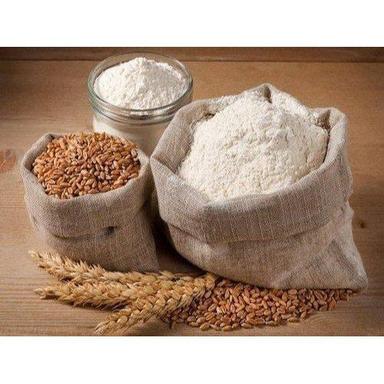 White Fresh Healthy And Natural No Artificial Colors Finely Grounded Wheat Flour 