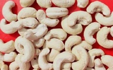 Pack Of 1 Kg Rich In Zinc, Vitamins And Minerals Curve Shape White Cashew Nuts Broken (%): 0%