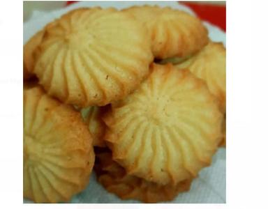 100 Percent Delicious Round Shape Low Fat Butter Cookies For Evening Snacks Fat Content (%): 2 Percentage ( % )