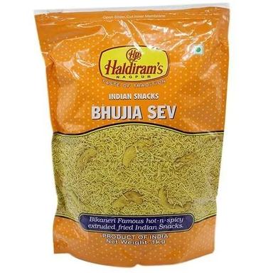 A Grade Spicy And Crispy Taste Yellow Haldiram Bhujia Sev Namkeen With 1 Kg Packet Pack Fat: 10 Percentage ( % )