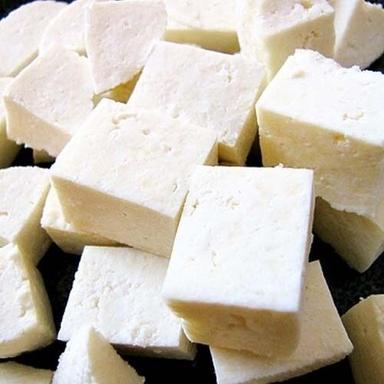 Hygienically Packed In 1 Kg Weight Soft Texture Fresh Milky Spongy Paneer Age Group: Adults