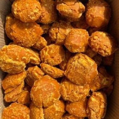 Pack Of 1 Kilogram Solid Form Sweet In Taste Round Raw Brown Jaggery