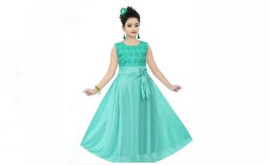 Green Plain Pattern Stylish And Modern Washable Sleeveless Georgette Girls Gown Age Group: Children