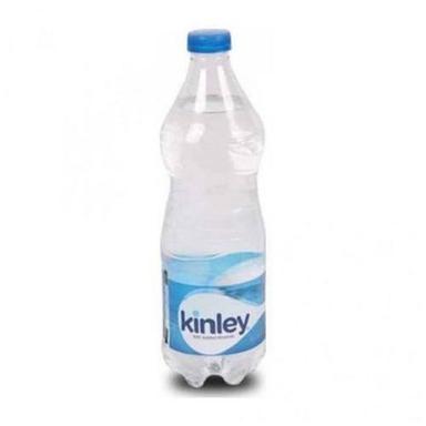 स्वच्छ रूप से पैक किया गया शुद्ध और प्राकृतिक स्वस्थ ताज़ा स्वाद वाला पेय मिनरल वाटर पैकेजिंग: प्लास्टिक की बोतल