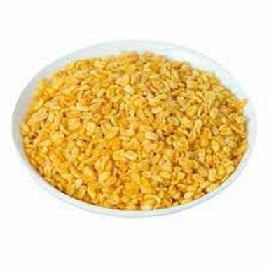 1 Kilograms Fried Delicious Crispy And Spicy Taste Moong Dal Namkeen Fat: 2.4 Grams (G)