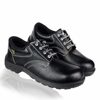 Comfortable To Wear Light Weight Elegant Finish High Design Safety Shoes