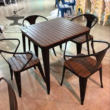 Black 1 Table & 4 Chair Outdoor Furniture For Restaurant, For Cafe,Restaurant, Size: 70x70x76 cm