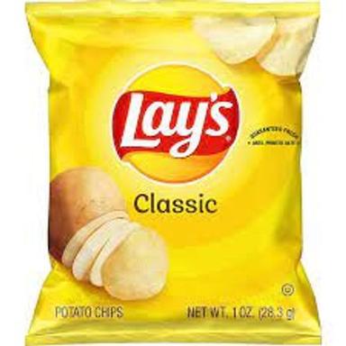 Light Weight No Artificial Flavors, Crunchy, Crispy And Delicious Classic Salted Lays Potato Chips