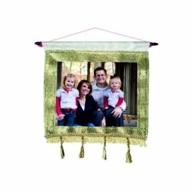 Multicolor Lightweight Square Shape Personalized Photograph Gifts For Gifting Purpose