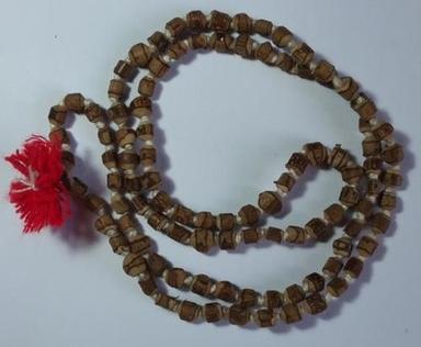 15-30 Grams Eco Friendly Light Weight Natural Pure Wooden Tulsi Mala Dimension(L*W*H): 65X6X8 Foot (Ft)