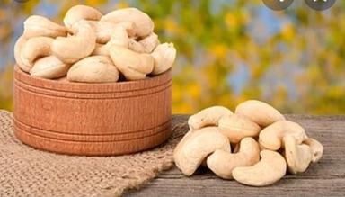 100% Pure A Grade Raw Healthy And Dried Cashew Nuts