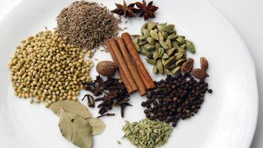 Indian Traditional Strong Aroma Whole Spice Garam Masala For Cooking Application: Industrial