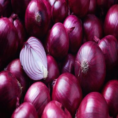 Silver Export Quality Farm Fresh Unpeeled Whole Red Onion For Cooking And Salad