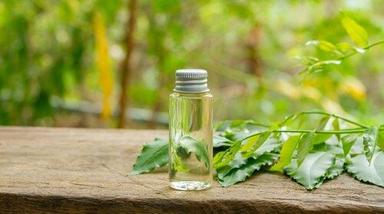 Silver 99.9% Pure Cold Pressed Neem Oil For Cosmetic Use