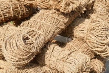 14 Mm Diameter 20-25 Kg 2% Dust 13% Moisture Twisted Coconut Material Coir Rope For Construction Highly Resistant To Abrasion