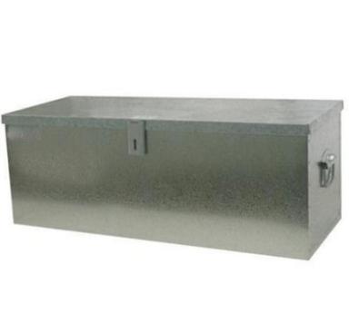  26 X 15 X 11 इंच रस्ट प्रूफ स्टेनलेस स्टील आयताकार स्टोरेज बॉक्स क्षमता: 1000 Kg/Hr 