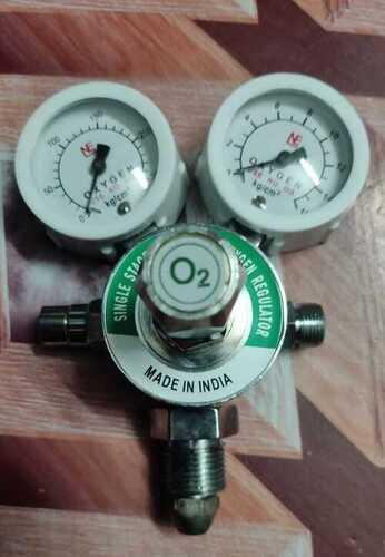 Mox Regulator Double Stage Double Gauge Application: Commercial Kitchen