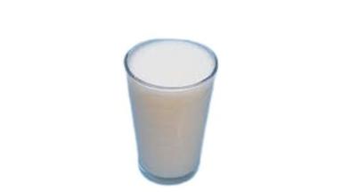 Healthy Original Flavor Hygienically Packed Fresh Raw Cow Milk Recommended For: Hospital