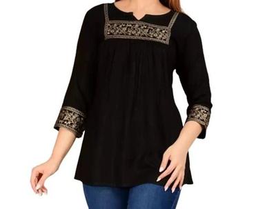 Black Lightweight Three Fourth Sleeves Daily Wear Plain Cotton Top For Ladies