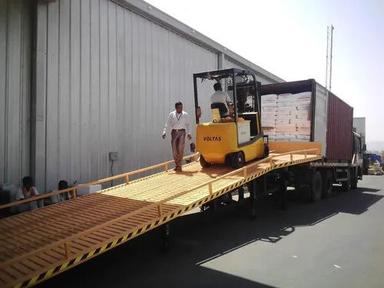 Paint Coated Semi Automatic Container Loading Dock Ramp