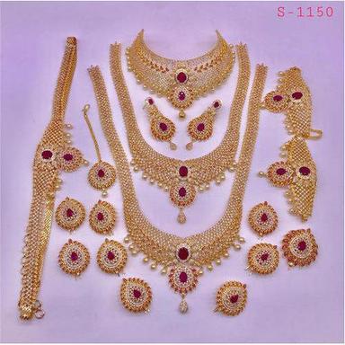 Ladies Gold Necklace Set With Earrings For Party Wear