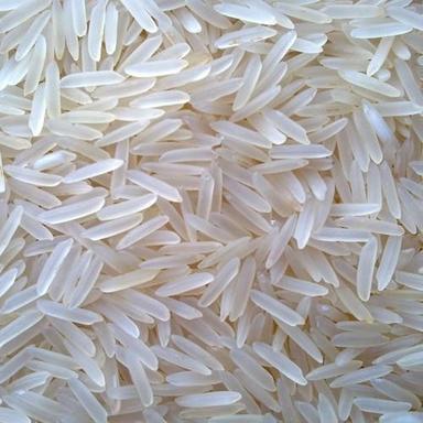 A ग्रेड कच्चा और सूखा आम तौर पर उगाया जाने वाला लंबे दाने वाला बासमती चावल का मिश्रण (%): 2% 