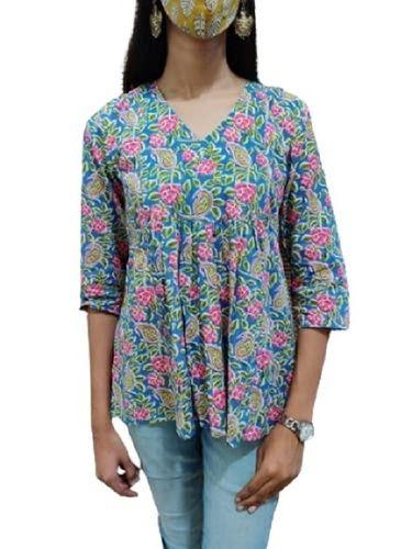 Ladies Casual Wear Floral Printed Blue With Pink Cotton Tops Length: 21 Inch (In)