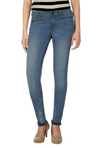 Washable Ladies Plain Dyed Blue Casual Wear Slim Fit Denim Jeans