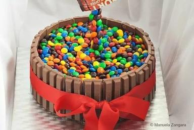 1 Kilogram Multi Colored Round Chocolate Flavour Cake, Box Packing