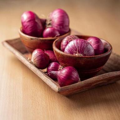 Round Whole Farm Fresh Red Onion For Cooking And Salad Dressing