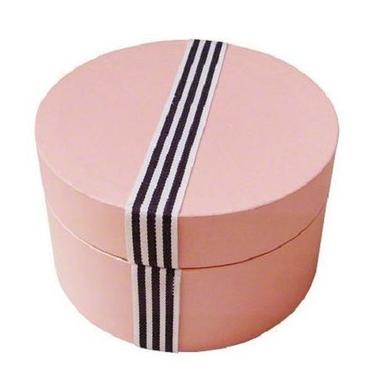  ग्लॉसी लैमिनेशन राउंड शेप प्लेन पिंक (गुलाबी) रंग का पेपर बॉक्स 