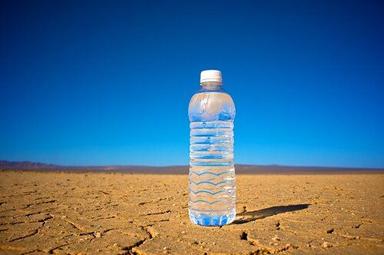  पीने के पानी के लिए विभिन्न आकार की प्लास्टिक की बोतल में उपलब्ध 