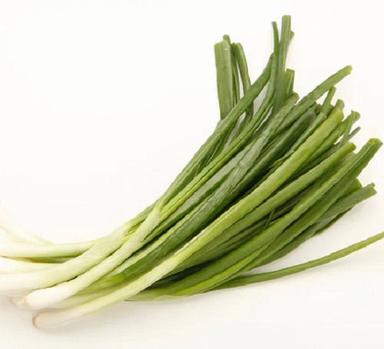 Organic Cultivated Small Size Hybrid Pure Raw A Grade Organic Spring Onion Moisture (%): (89 %