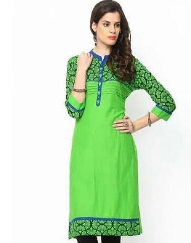 3 By 4 No Fade Simple Sleeve Ladies Printed Cotton Kurti Bust Size: 32 Inch (In)