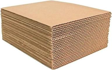 Brown 5.2 Mm Thick 18X18 Inch Plain Square Paper Corrugated Board
