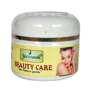 White Safe To Use Chemical Free Smooth Texture Beauty Face Cream For Skin Brightening 